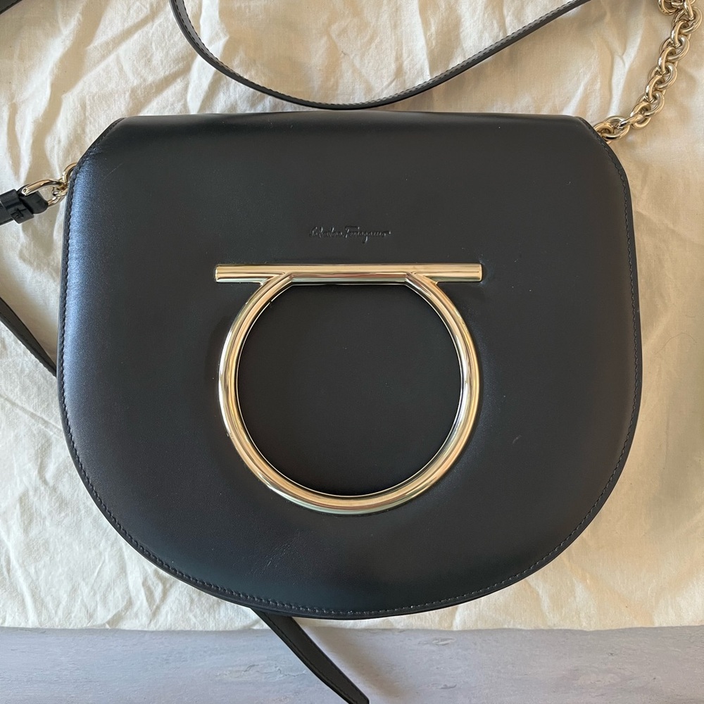 Salvatore Ferragamo crossbody black Vela Shoulder Black leather